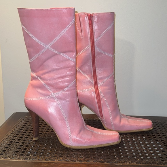 Vintage Genuine Leather BP. Heels - Picture 6 of 10